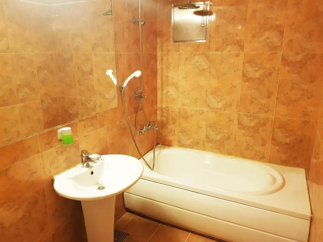 Hotel Castle 부산광역시 2*,